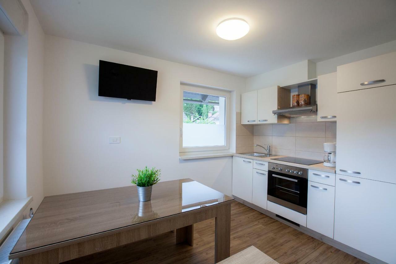 Apartments Razingar 9 Μπλεντ Εξωτερικό φωτογραφία