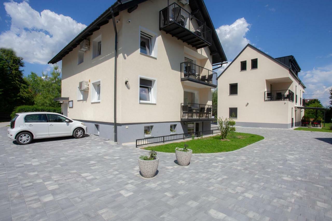 Apartments Razingar 9 Μπλεντ Εξωτερικό φωτογραφία